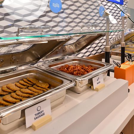 Holiday Inn Express & Suites Toledo West By Ihg Eksteriør billede