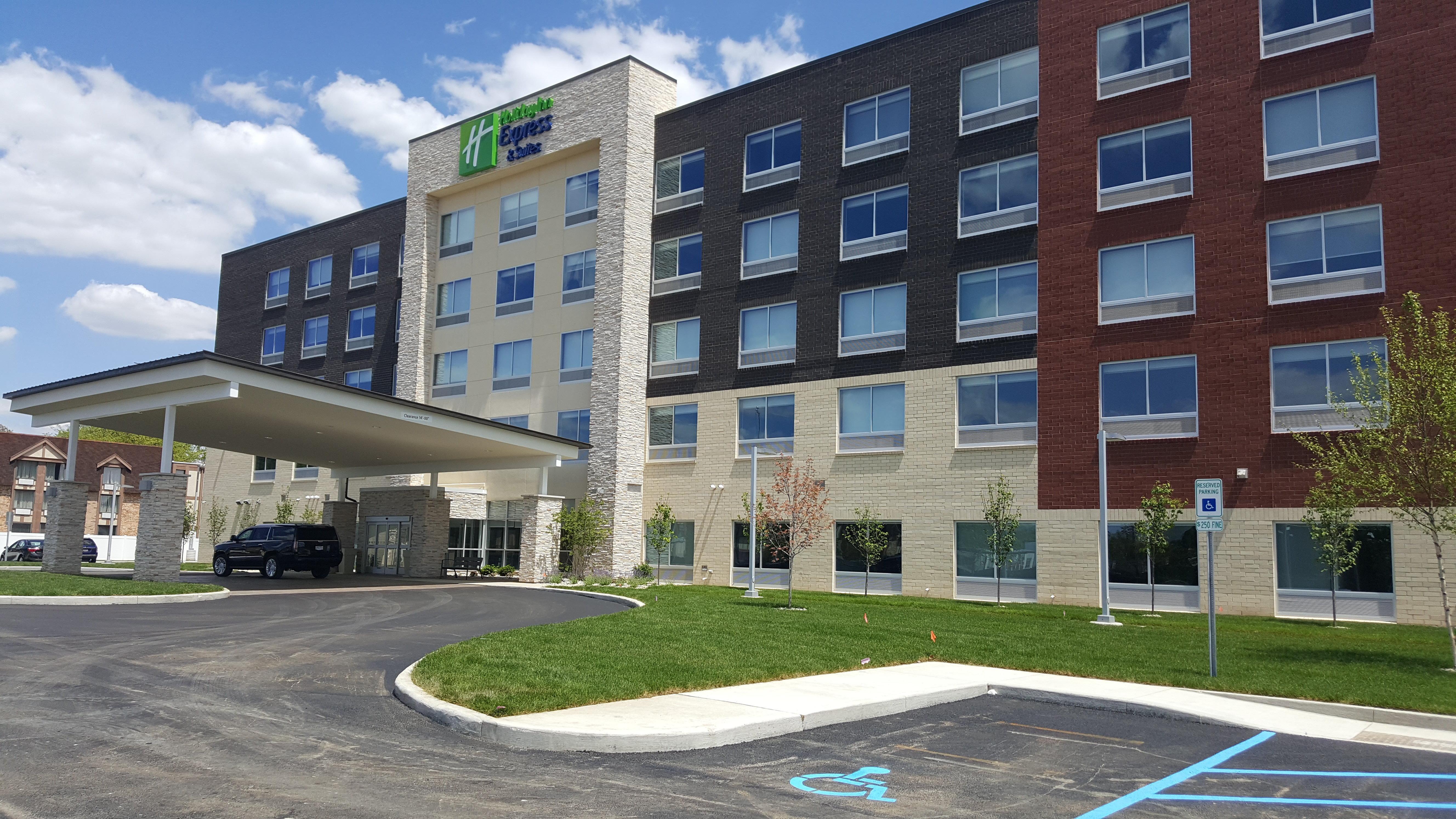 Holiday Inn Express & Suites Toledo West By Ihg Eksteriør billede